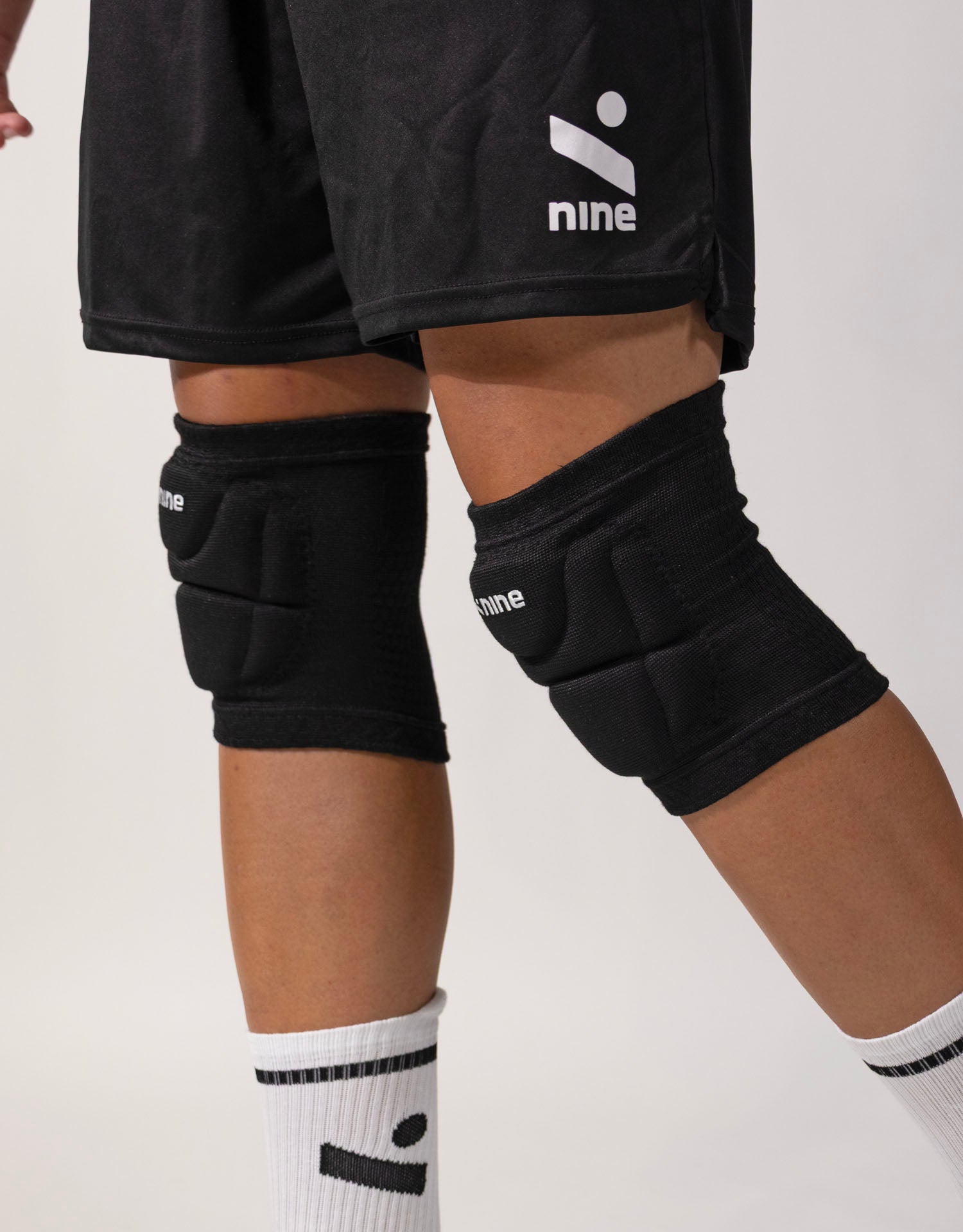Short Professional Knee Pads Dash-thumbmail-7