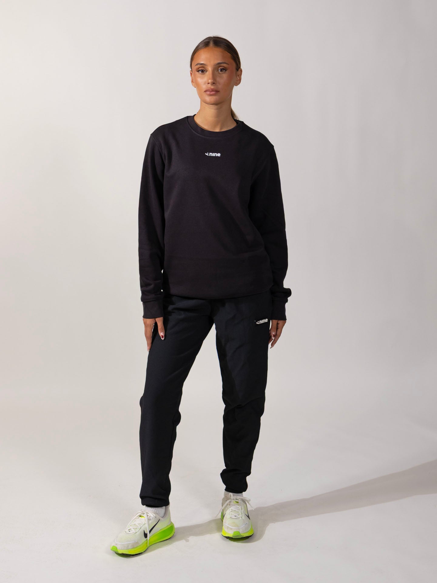 Crew Neck Sweater Sella Black – ninesquared.team