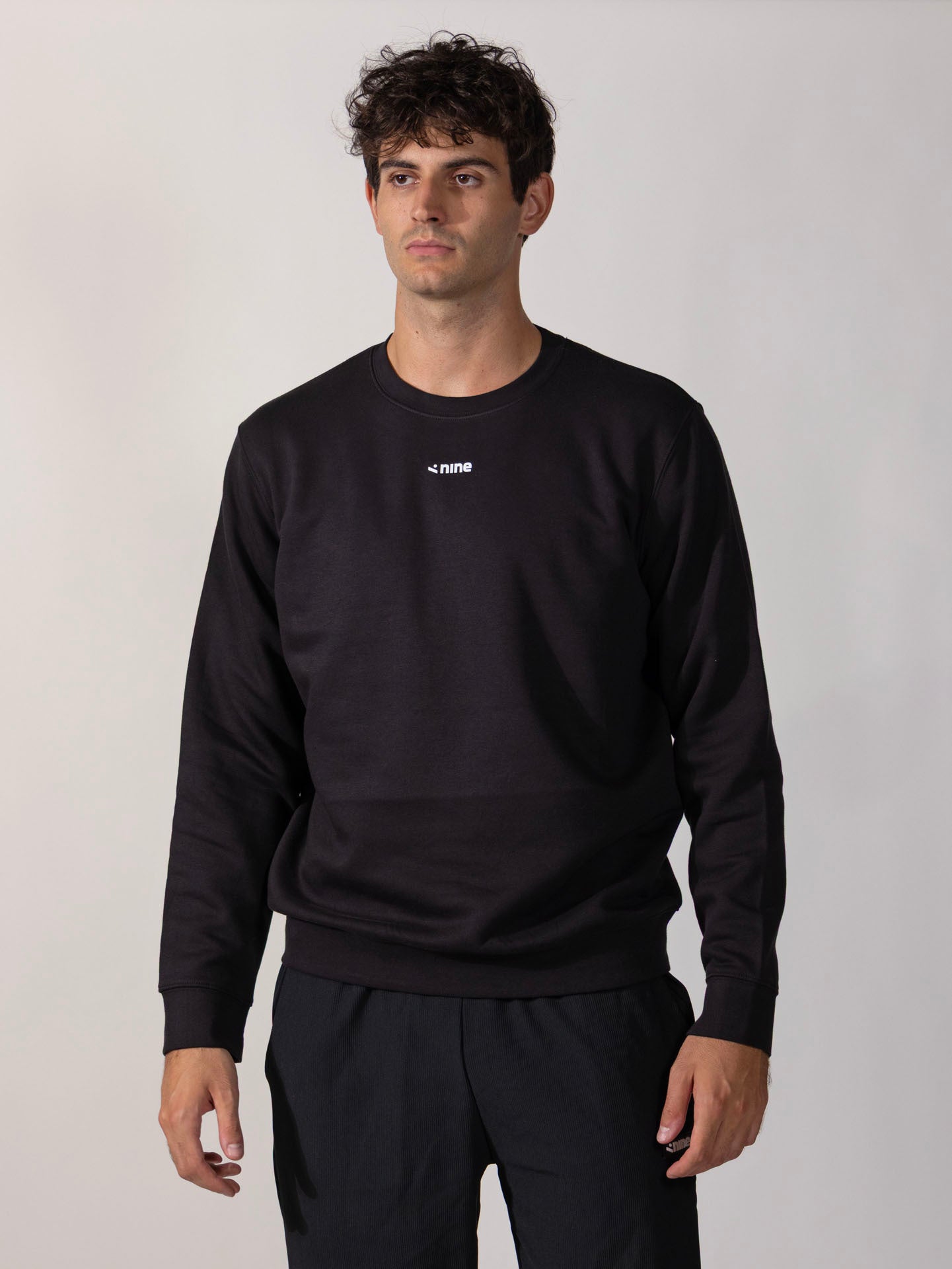 Crew Neck Sweater Sella Black – ninesquared.team